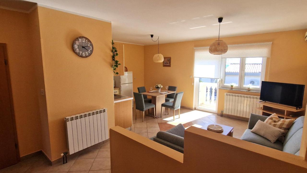 Apartment Ivan Krk Town Buitenkant foto