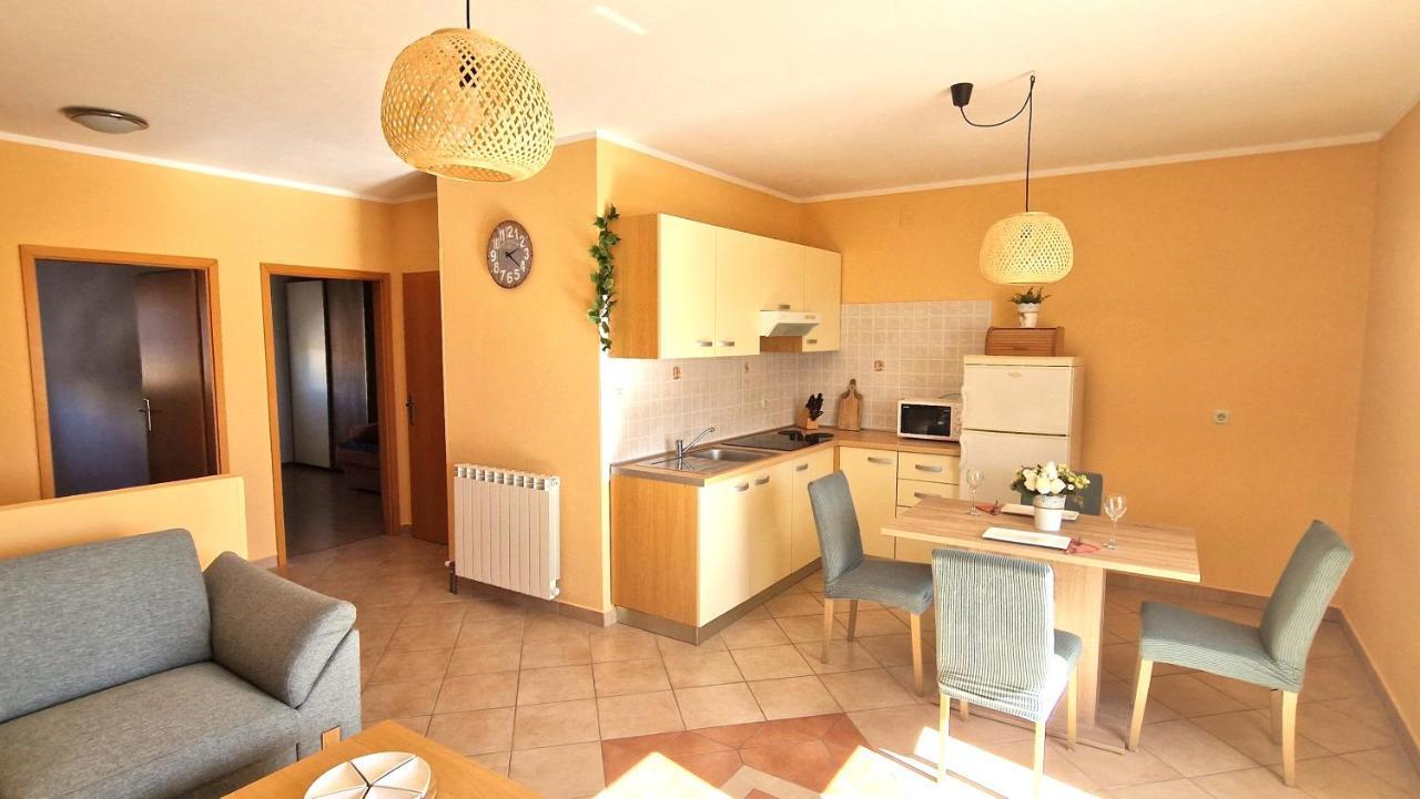 Apartment Ivan Krk Town Buitenkant foto